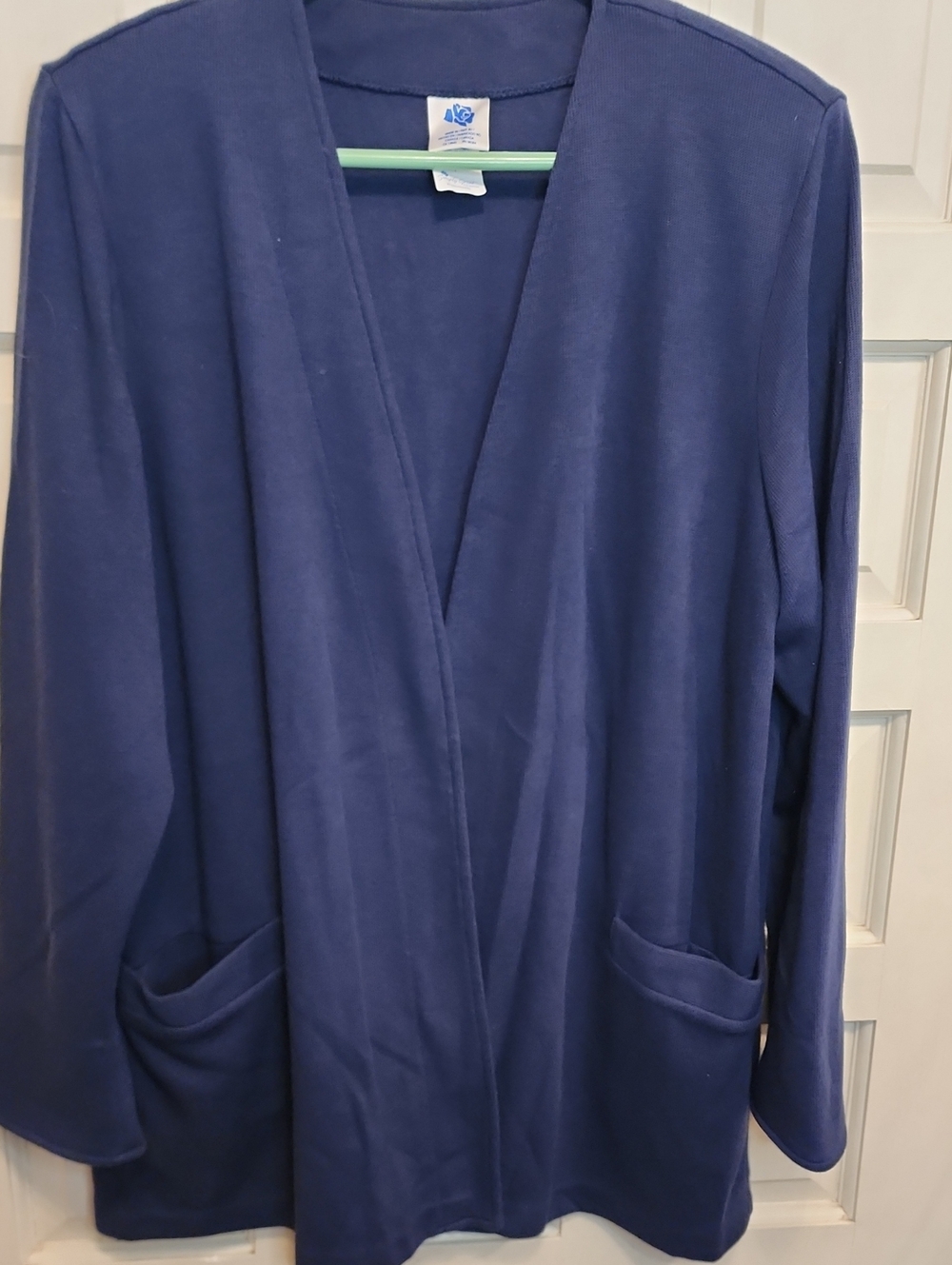 SIMPLY GREAT PLUS FASHIONS by WEEKENDERS Solid Navy Open Sweater W/ Pockets